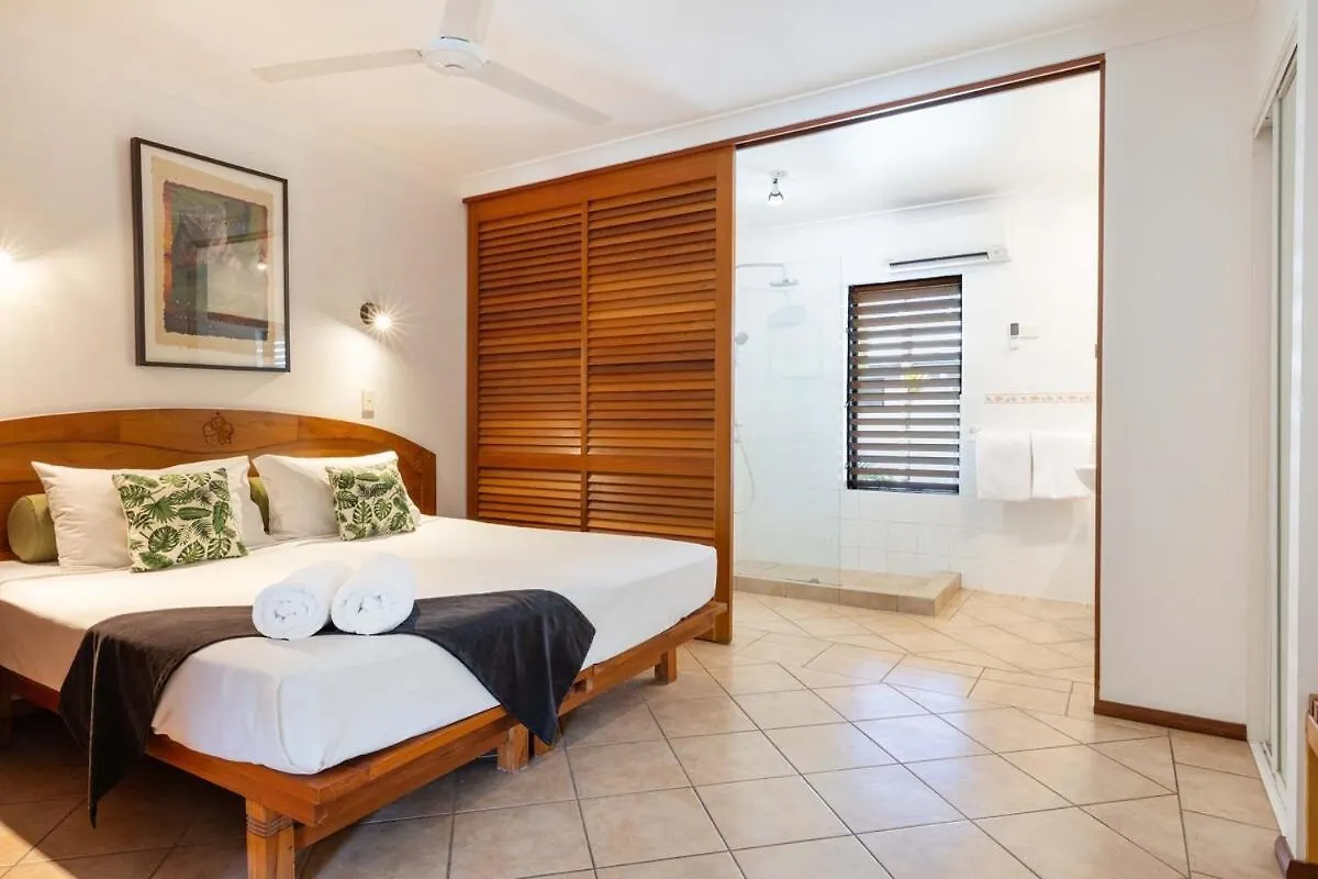 Hibiscus Pool View Villa 49B Port Douglas Apartment